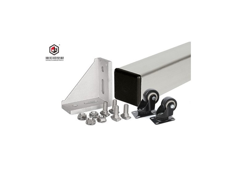 鋁型材圍欄是如何組裝成片的？