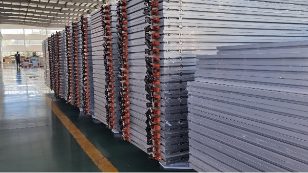 工業(yè)鋁型材的安全性能與防護(hù)措施