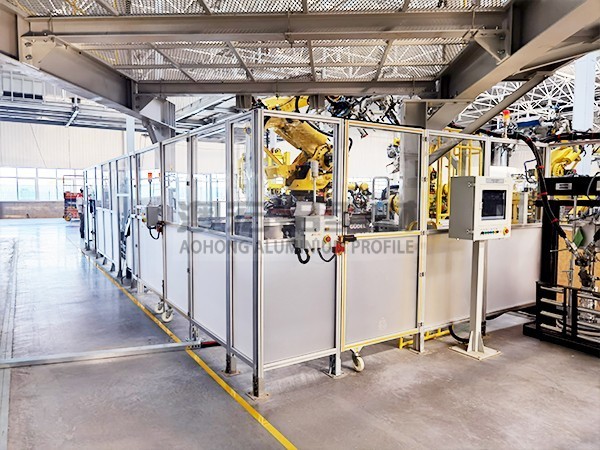 工業(yè)設(shè)備移動防護(hù)圍欄 工業(yè)設(shè)備移動防護(hù)圍欄